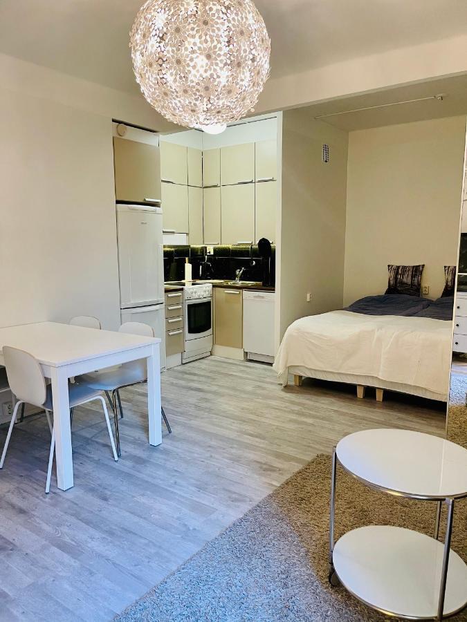 Upea Yksioe Aivan Helsingin Keskustasta Apartment เฮลซิงกิ ภายนอก รูปภาพ